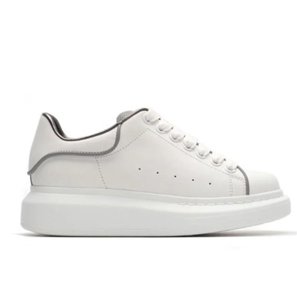 Alexander McQueen 알렉산더 맥퀸 화이트/실버 스카치 오버솔